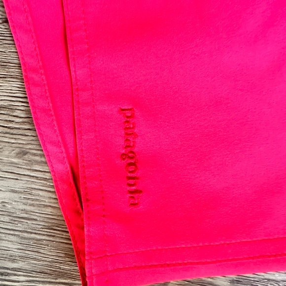 Patagonia hot pink shorts size 6 - Picture 2 of 5